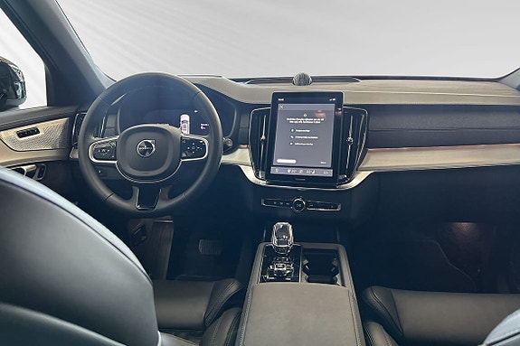 Volvo XC90 9 of 30
