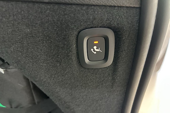 Volvo XC90 15 of 30