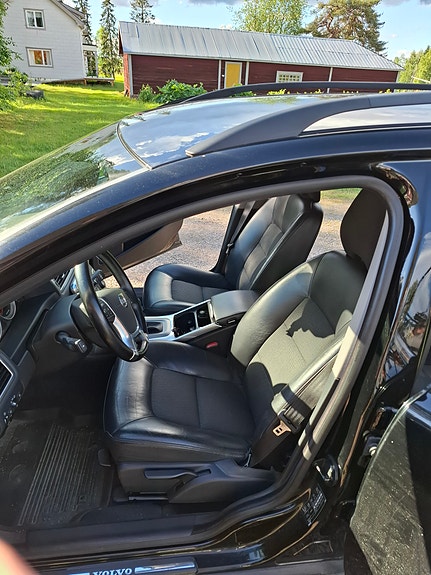 Volvo V70 5 of 5