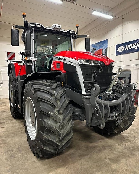 Massey Ferguson 9S.425 Dyna-VT/DEMO 2 of 9