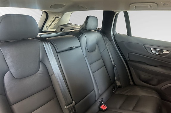 Volvo V60 12 of 30