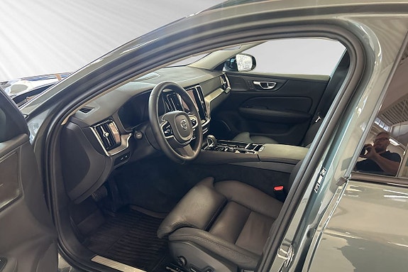 Volvo V60 8 of 30