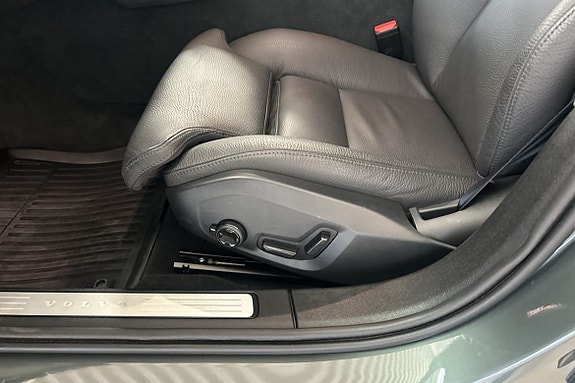 Volvo V60 26 of 30