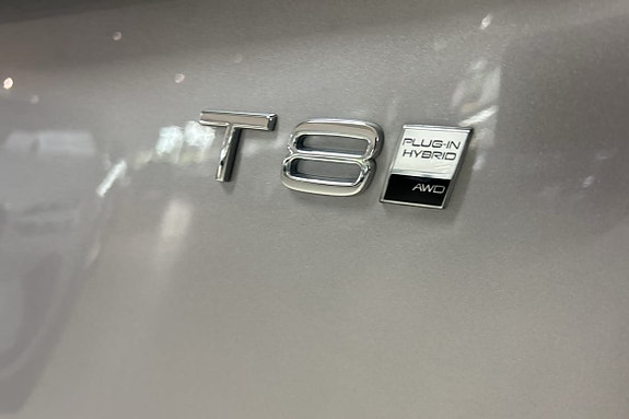 Volvo XC90 11 of 30