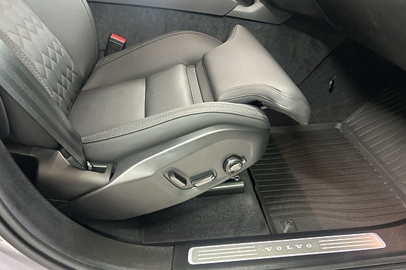 Volvo XC90 29 of 30