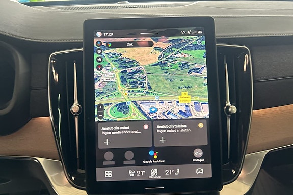 Volvo XC90 19 of 30