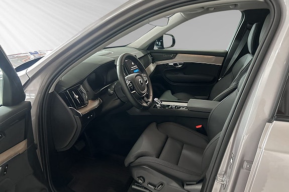 Volvo XC90 6 of 30