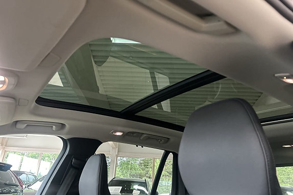 Volvo XC90 17 of 30