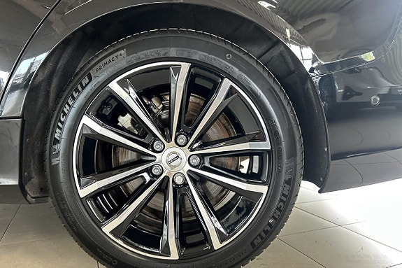 Volvo V60 17 of 30