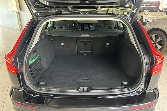 Volvo V60 14 of 30