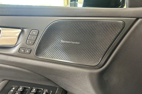 Volvo V60 26 of 30