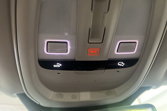 Volvo XC90 24 of 30