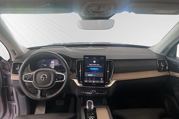 Volvo XC90 9 of 30