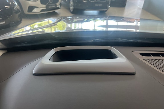 Volvo XC90 21 of 30