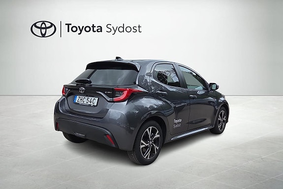 Toyota Yaris 4 of 5