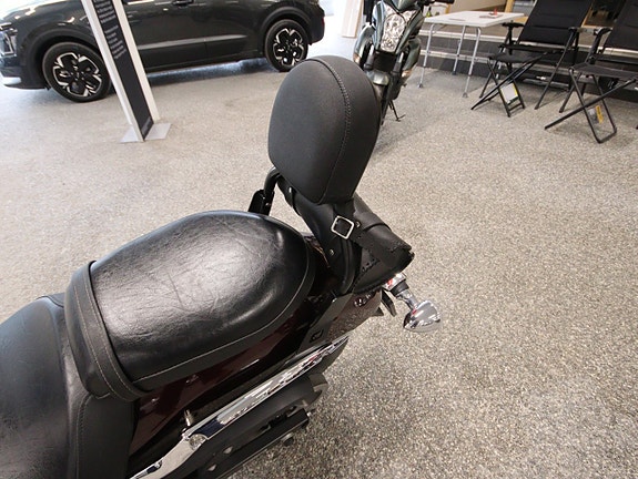Yamaha XVS950A Midnight Star "låga mil " 6 of 8