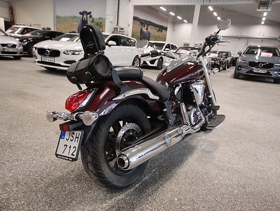Yamaha XVS950A Midnight Star "låga mil " 2 of 8