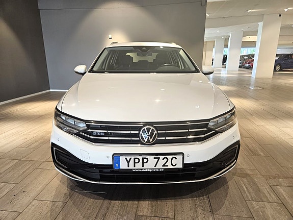 Volkswagen Passat 3 of 5
