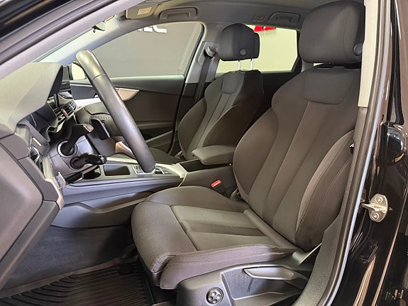 Audi A4 14 of 29