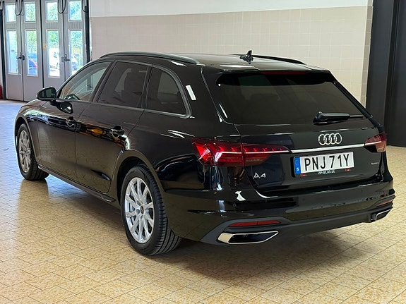 Audi A4 5 of 29