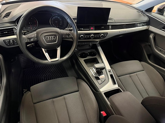Audi A4 15 of 29