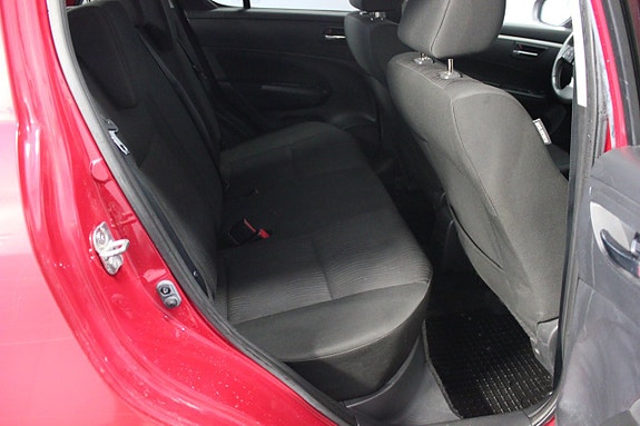 Suzuki Swift 11 of 18