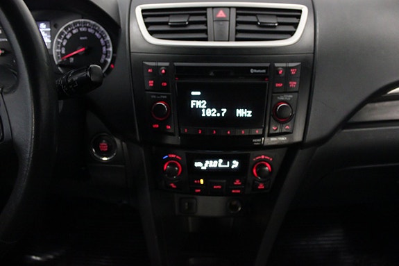 Suzuki Swift 15 of 18