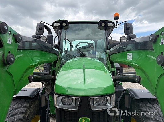 Traktor John Deere 5100R 17 of 27