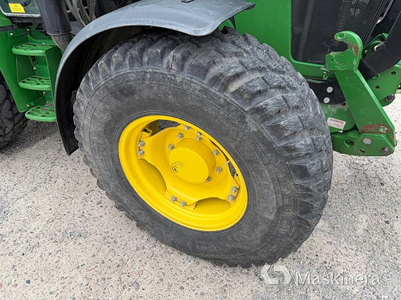 Traktor John Deere 5100R 22 of 27