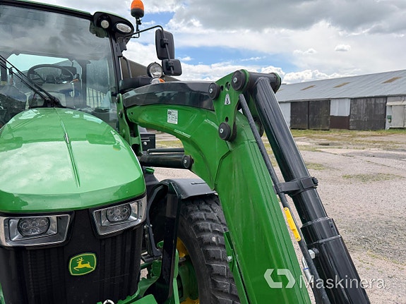 Traktor John Deere 5100R 18 of 27
