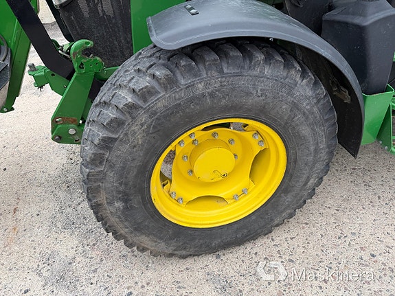 Traktor John Deere 5100R 14 of 27