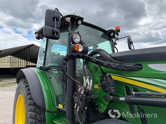 Traktor John Deere 5100R 20 of 27