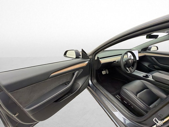Tesla Model 3 10 of 30