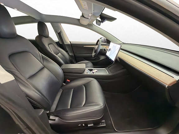 Tesla Model 3 21 of 30