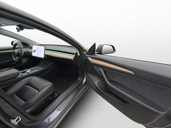 Tesla Model 3 20 of 30