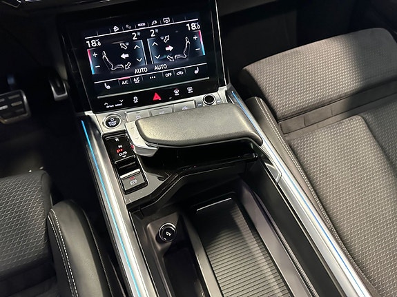 Audi Q8 12 of 26