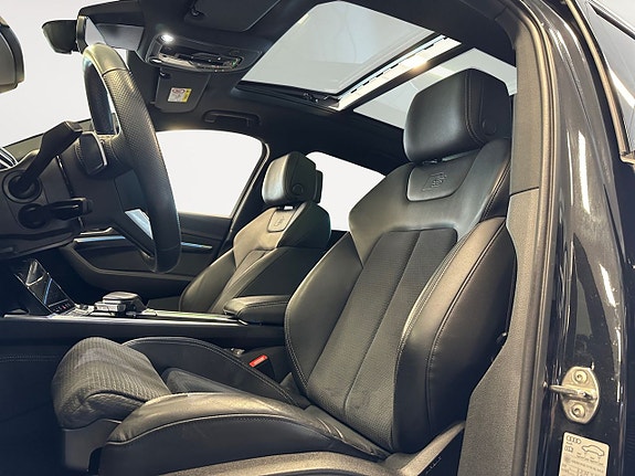 Audi Q8 25 of 26