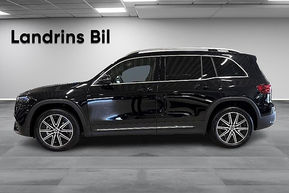 Mercedes-Benz EQB300 4 of 5