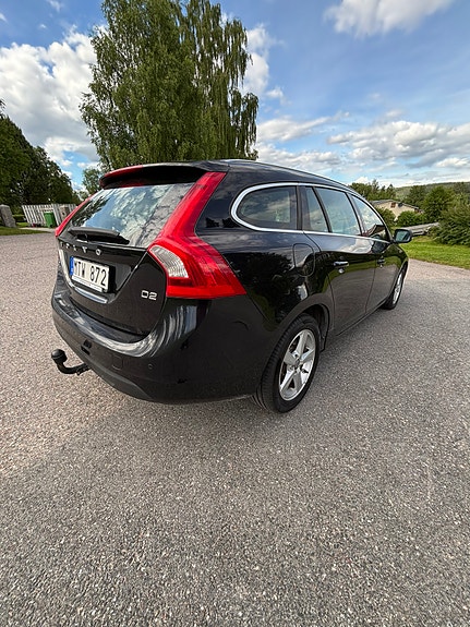 Volvo V60 7 of 8