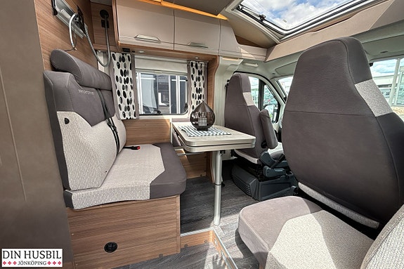 Knaus 650 vansation 18 of 21