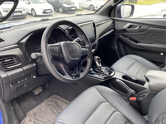 Isuzu XRX 7 of 9