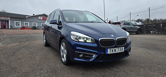 BMW 220d 2 of 5