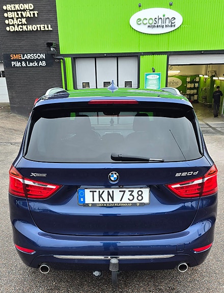 BMW 220d 3 of 5