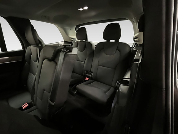 Volvo XC90 11 of 13