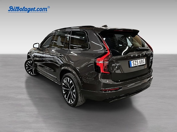 Volvo XC90 8 of 13