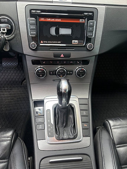 Volkswagen Passat 7 of 10