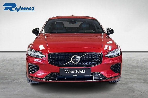 Volvo S60 4 of 5
