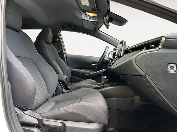 Toyota Corolla 16 of 26