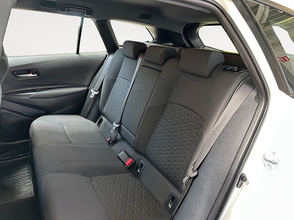 Toyota Corolla 15 of 26