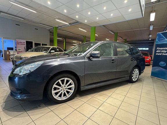 Subaru Legacy 3 of 5
